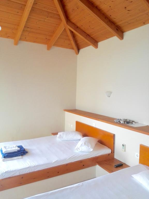 12 Gods Resort Pylos Pokoj fotografie